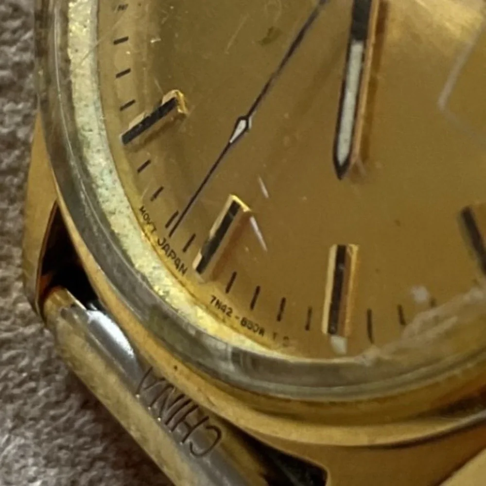 Seiko Quartz Mens Watch Gold Tone Date Window 7N42-8A30 Vintage Expansion‎ Band